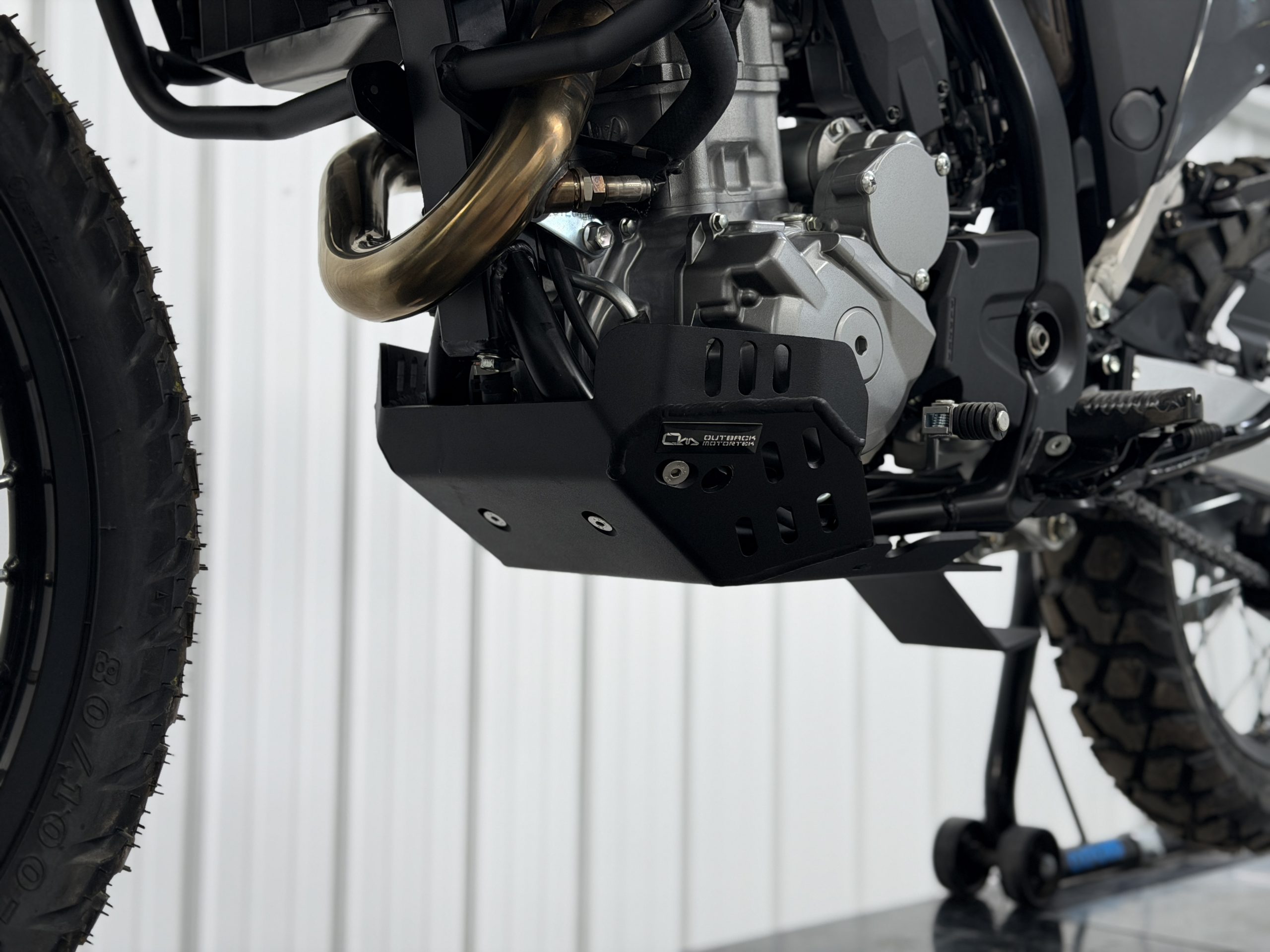 kanatada42)　山砂400kg Suzuki DR-Z4S – Skid Plate – Outback Motortek Canada